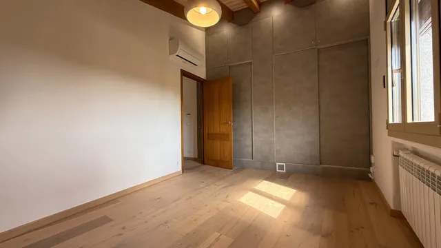 EXCLUSIVA CASA RÚSTICA CON JARDÍN, PISCINA Y VISTAS ABIERTAS — 19