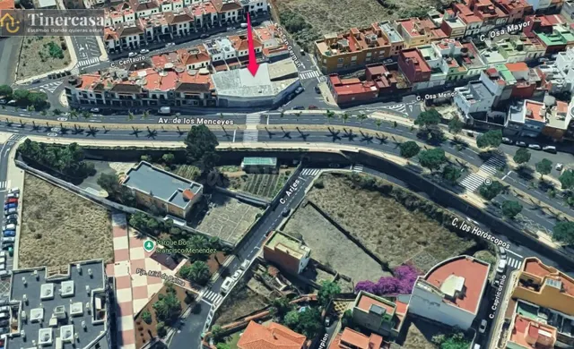 TINERCASA TIENE DIPONIBLE NAVE EN LA MEJOR ZONA DE LA CUESTA - foto 2