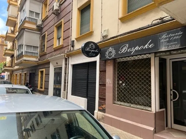 LOCAL UBICADO EN EL BARRIO DE LOS REMEDIOS — 5
