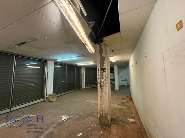 LOCAL COMERCIAL EN VENTA — 18