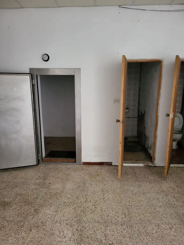 se vende local en nuevas colinas — 20