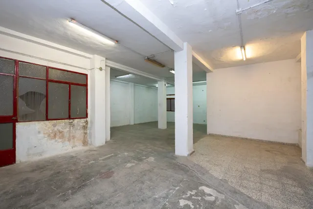 ¡Oportunidad Única en Angel Barrios! Local de 147m2 por solo 190.000€ — 10
