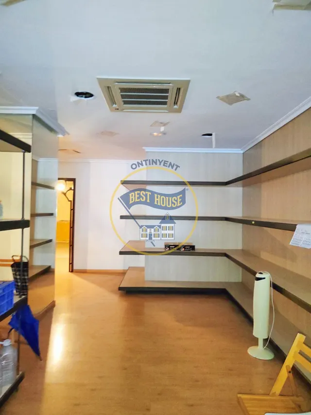 AMPLIO LOCAL COMERCIAL CON EXCELENTE UBICACIÓN EN ONTINYENT — 9