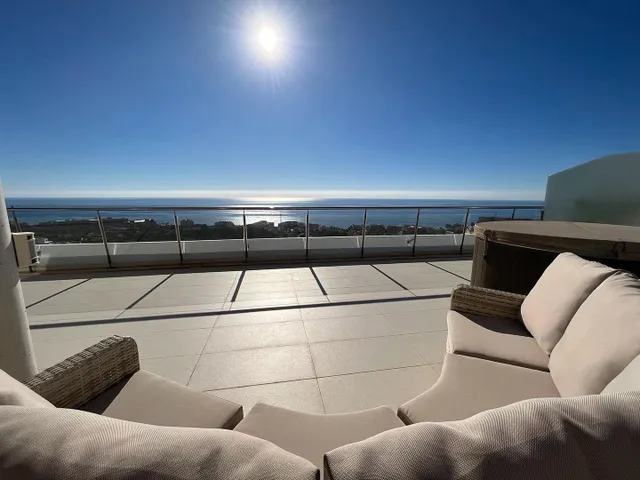LLAVE EN MANO. ÁTICO IMPRESIONANTE CON ENORME TERRAZA, ORIEN