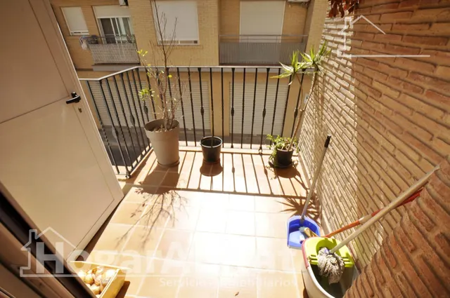 Casa seminueva con garaje, terraza y ascensor — 10