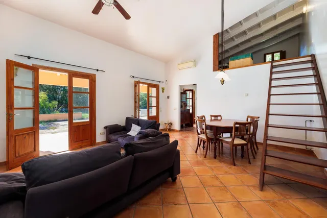 Casa rústica con amplio terreno en Santa Maria del Camí — 11