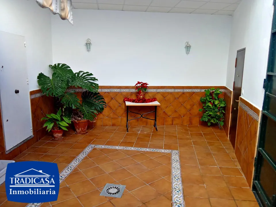 Amplia vivienda con garaje en Barriada la Pita (Zona Este de Jerez)