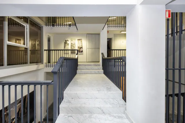 Local comercial con casi 1000 m2 en plena Gran via de Granada. Oportunidad única y exclusiva — 17