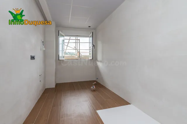 Casa con dimensiones de CHALET en Alfacar, 7 dorm. REFORMA RECIENTE (Sin terminar). — 20