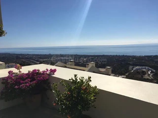 Impresionante ático dúplex con panorámicas vistas al mar en  - foto 3