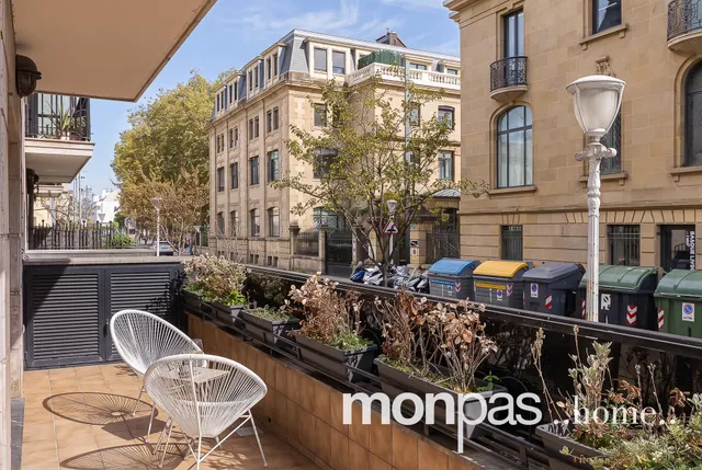 Piso en venta en Pº Francia — 30