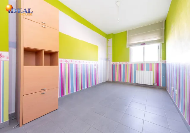 Piso de 3 dormitorios y 2 baños, con cochera. VIVIENDA DE VPO, junto al Parque de Bomberos. — 20