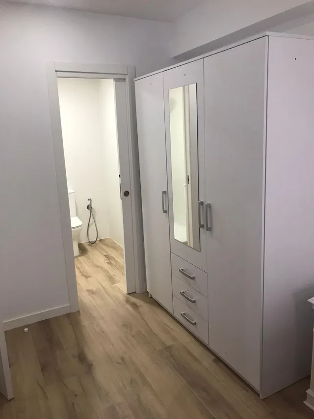 SE ALQUILA COQUETA VIVIENDA REFORMADA CON MUEBLES DE DISEÑO Y PLAZA DE GARAJE     ( DIPONIBLE EN NOVIEMBRE) — 6