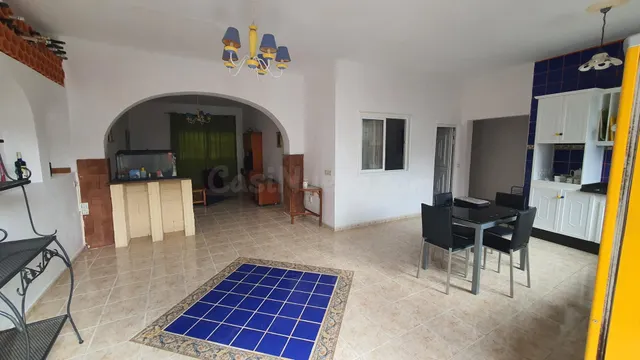 Venta de Casa con Terreno en El Tanque - foto 2