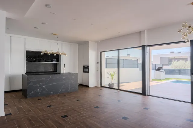Chalet Pareado de Diseño Vanguardista con Piscina y Máxima Eficiencia Energética en El Bosque — 25