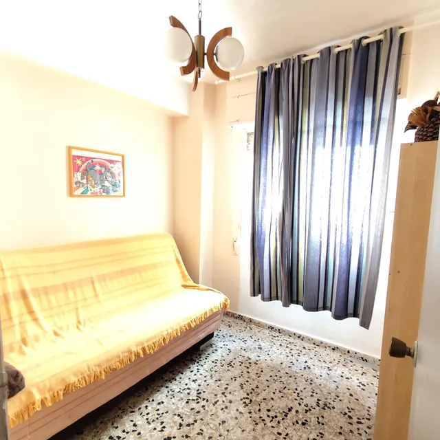 AMPLIO PISO DE 3 DORMITORIOS — 17