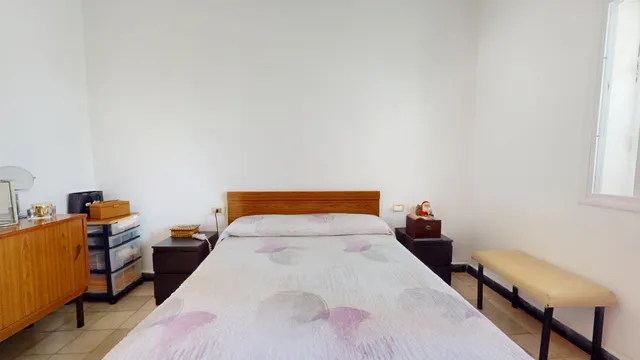 Casa de dos plantas con parcela, amplios exteriores, aparcamiento y azotea en Las Palmas de Gran Canaria — 10