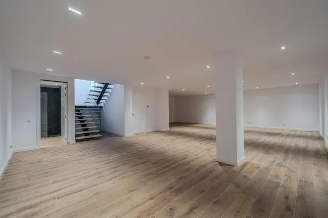 Exclusivo Chalet con Piscina en El Bosque — 33