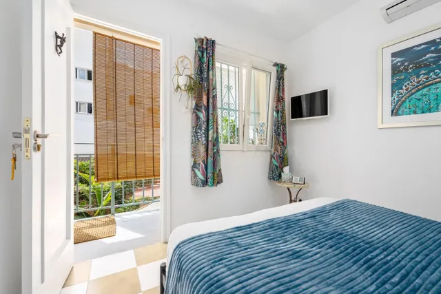 Casa unifamiliar en venta  con piscina privada, 5 dormitorios y amplio patio en Málaga — 38