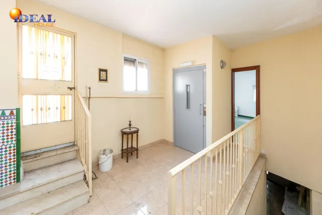 Local + vivienda en Avda. Cadiz — 7
