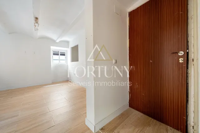 Piso en venta Tercera Travessia dels Corredors, Falset. - foto 3