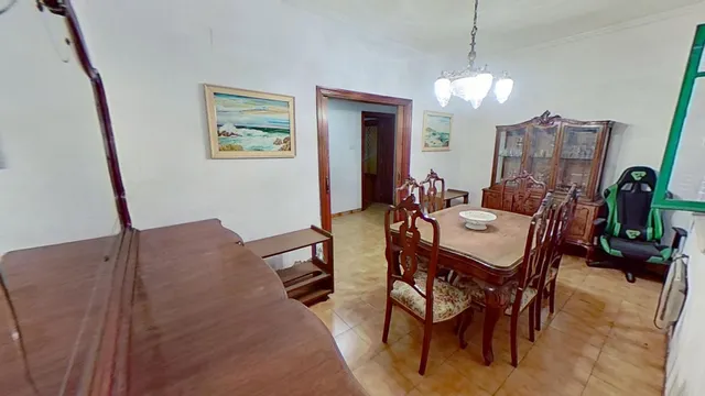 Amplia vivienda en las faldas del castillo de Santa Barbara — 13