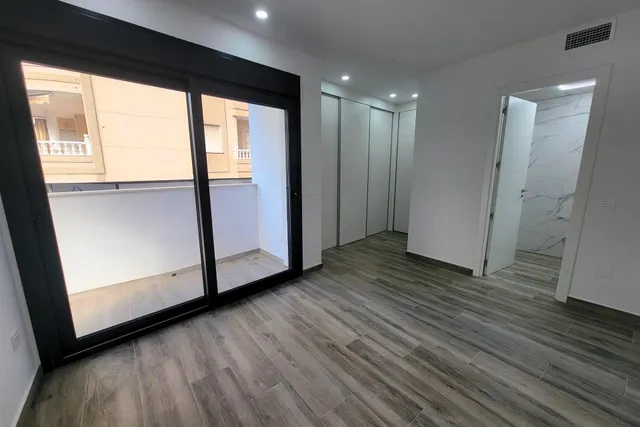 Apartamento moderno (desde 2024 - 148 m2 - 1.ª planta) en Alegria XVIII con piscina interior, sauna y gimnasio, en pleno centro de la ciudad, ¡a tan solo 300 m de Piscinas Naturales/Playa del Cura! — 23