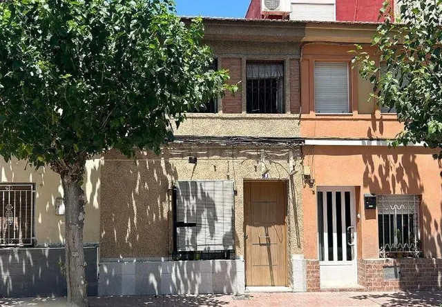 SE VENDE casa OKUPA en C SAN JOSE OBRERO 3 de Alcantarilla