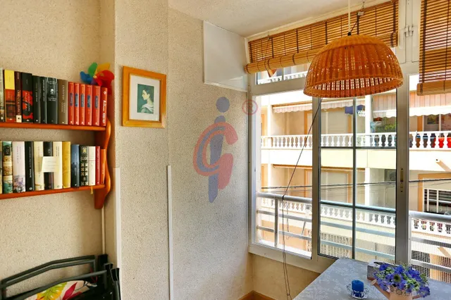 Piso impecable en Las Viñas con piscina comunitaria, terraza acristalada y muy cerca del mar — 7