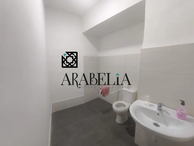 GRAN LOCAL EN ZONA GIMNASIO AIRA,TELETUBIES — 6