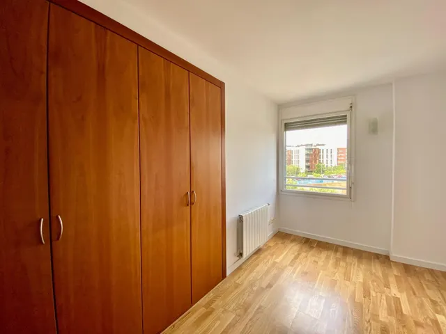 Piso en Venta Exterior con Piscina Comunitaria e Inquilino — 25