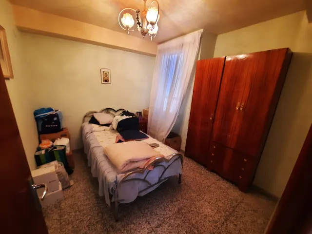 CASA CON PLANTA BAJA, PRIMERA ALTURA Y CAMARAS — 18