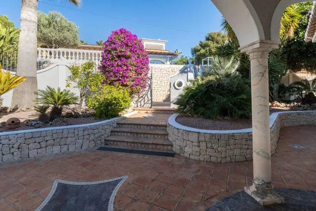 Villa 5 habitaciones 565m² en venta - Cala Advocat - Baladrar — 28