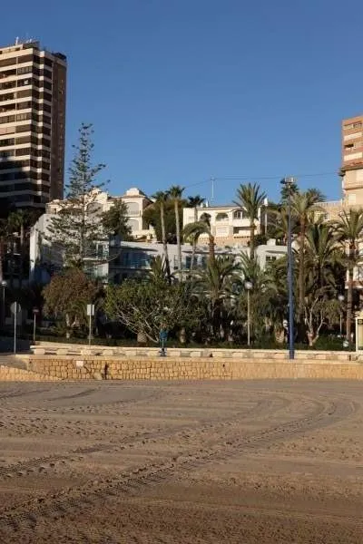PLANTA BAJA PRIMERA LINEA PLAYA PONIENTE — 7