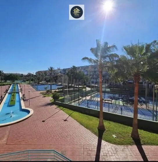 PISO EN VENTA EN RESIDENCIAL LAGUNA BEACH - foto 2