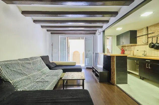Amplio piso de 3 dormitorios con balcón junto a Plaza del Pe - foto 2