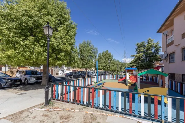 Casa en Cullar Vega con todas las comodidades a tu alcance. — 40