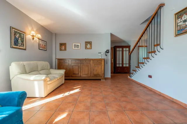 ¡¡ Impresionante chalet dividido en dos viviendas con piscina y zona ajardinadas !! — 36