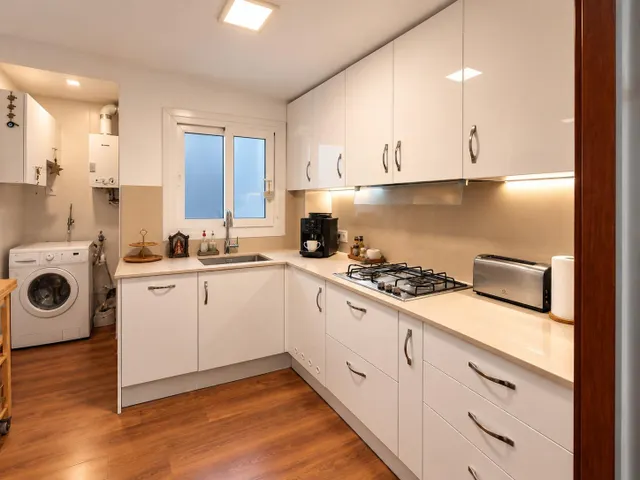 Piso reformado y luminoso con 3 habitaciones y balcón en Son Cotoner — 3