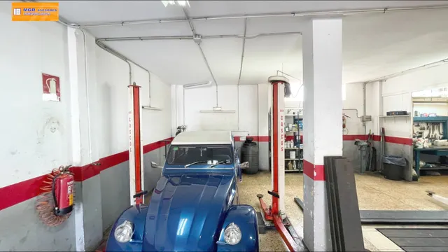 VENTA DE TALLER MECANICO O LOCAL DE 140 M2 CON PUERTA AUTOMATICA, VADO, ventilación Y LUZ NATURAL — 3