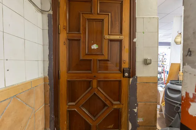 Local comercial 123m² en venta - Zona metropolitana — 8