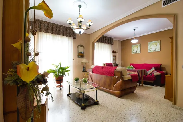 🏡 Amplio piso, buena ubicación y bienestar en Camas