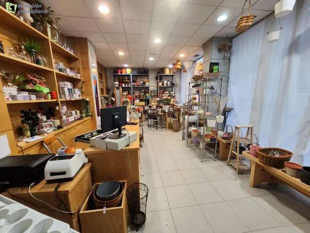 LOCAL COMERCIAL - ACONDICIONADO PARA FLORISTERÍA - ZONA SUR DE BURGOS — 4