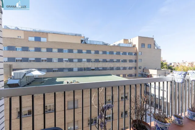 Estupendo piso  en la última planta en calle doctor azpitarte — 4