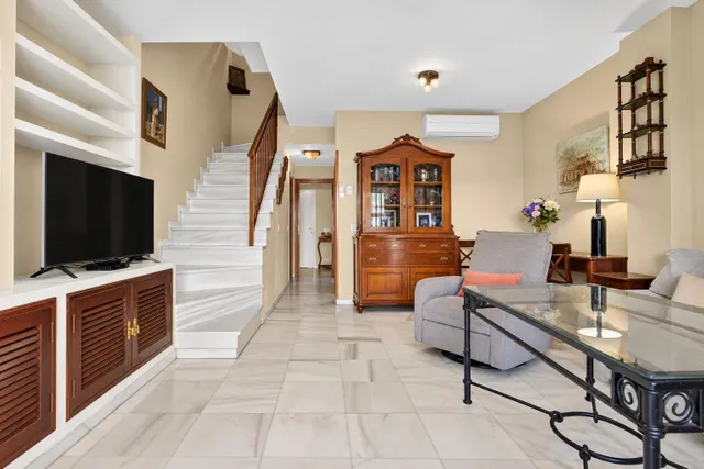 Casa adosada en venta en los bermejales — 9