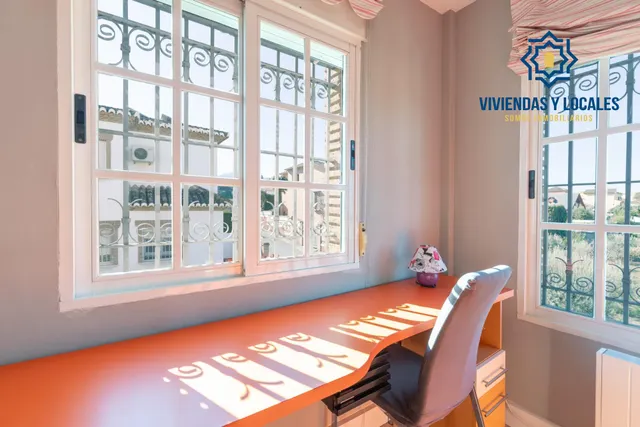 Chalet en venta en La Zubia con Licencia Turística — 33