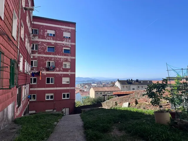 Piso reformado con espectaculares vistas a la bahía de Santander — 27