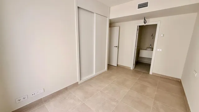 ¡ESPECTACULAR BAJO CON AMPLIA TERRAZA Y VISTAS AL MAR EN SANTANGELO SUR! — 8