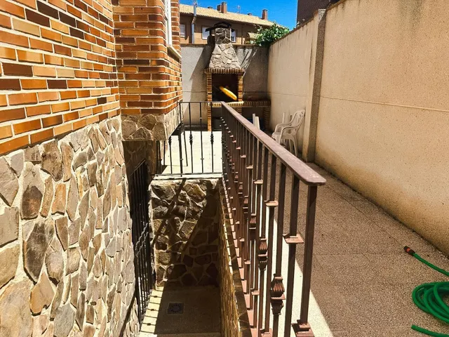 Gran Chalet  en Ocaña, Toledo. — 33
