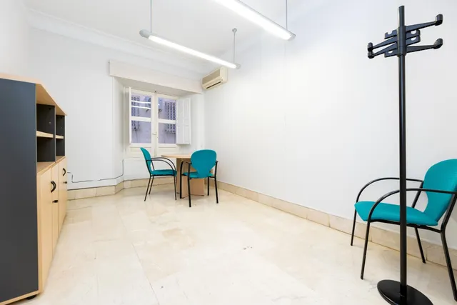 Gran vivienda en Plaza Los Campos - 7 habitaciones — 24